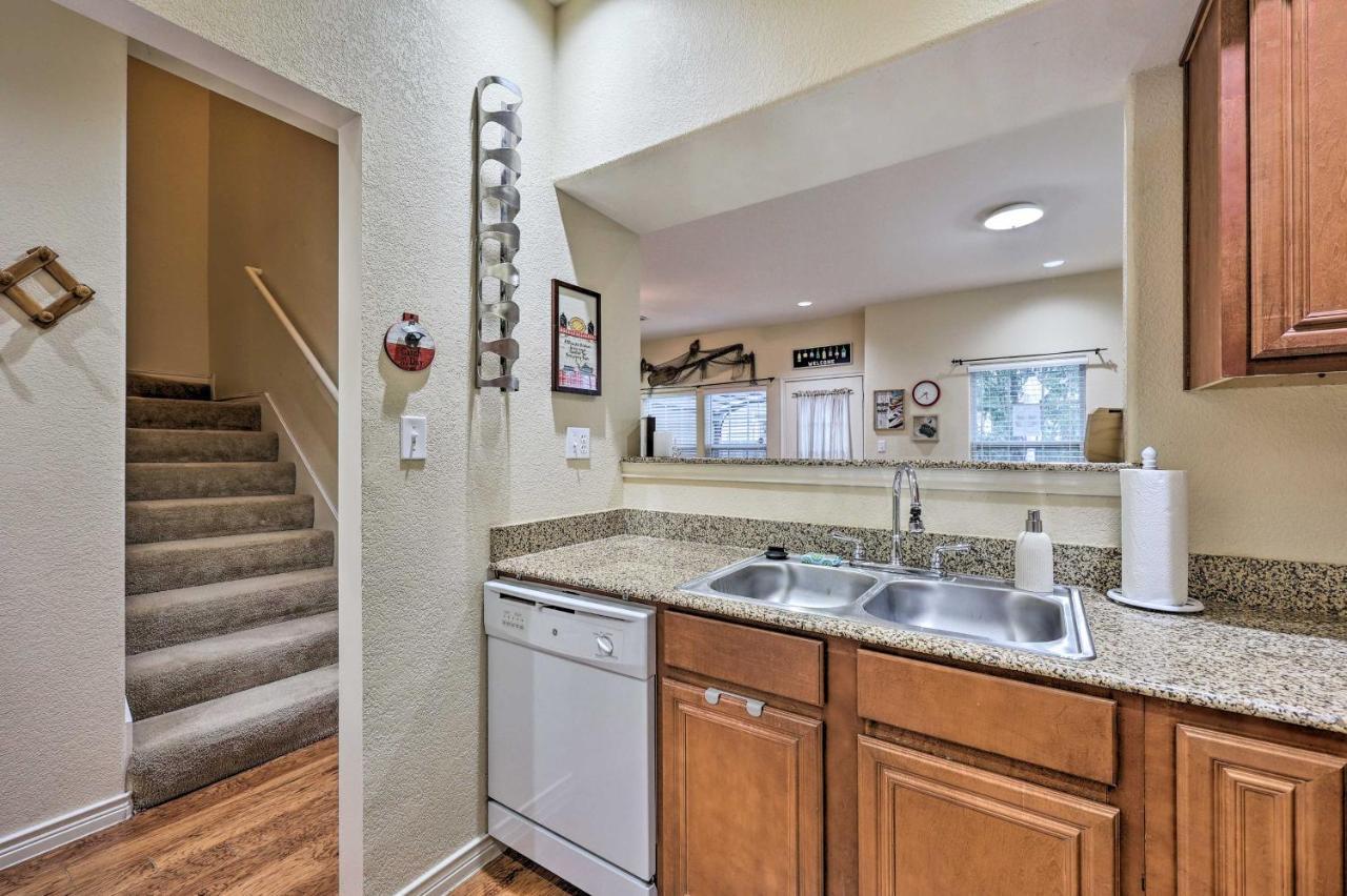 Inviting Afton Townhome With Hot Tub, Walk To Lake! Eksteriør billede