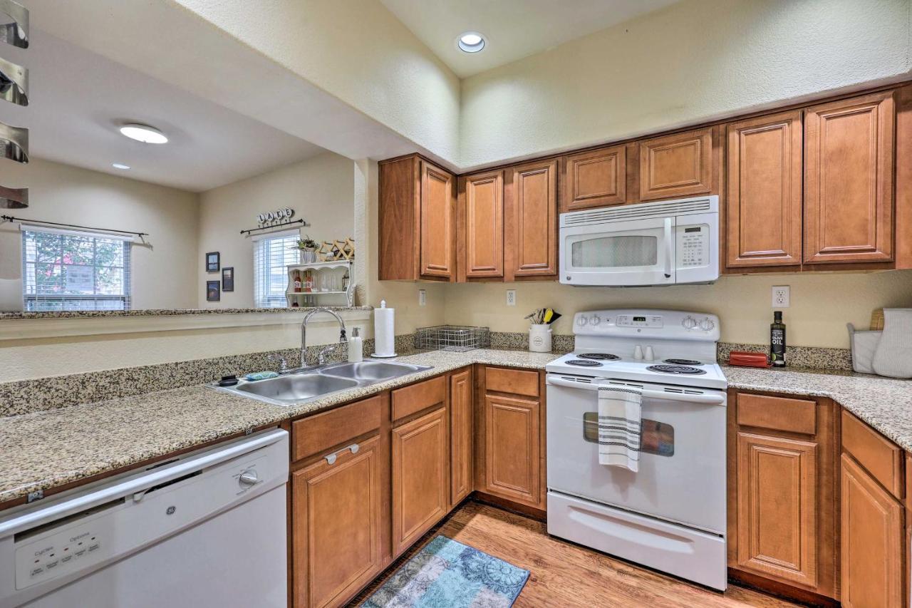 Inviting Afton Townhome With Hot Tub, Walk To Lake! Eksteriør billede